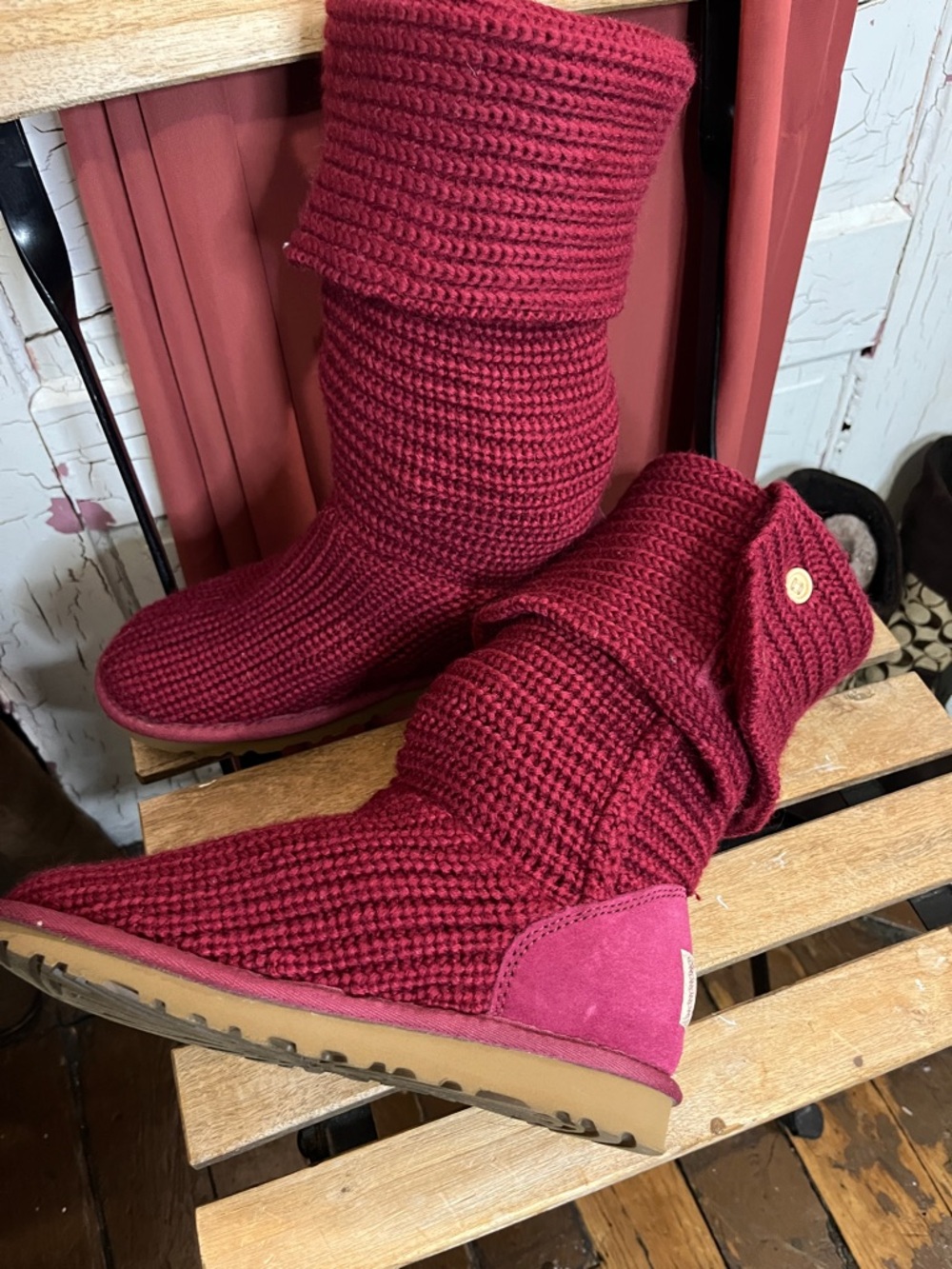 UGG Knit Fold-Over Mid-Calf Boots Deep Burgundy Suede Back Ankle Sz 6M Like New